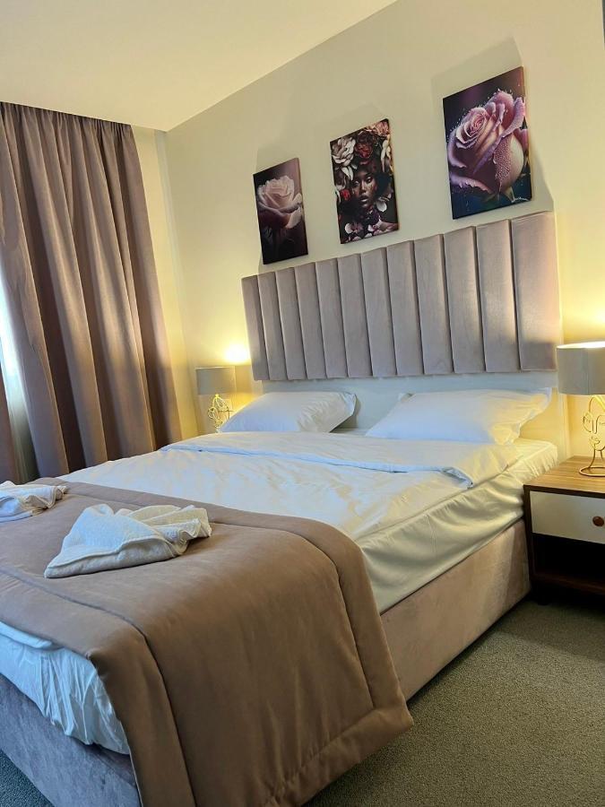 Floral Boutique Hotel Pleven Exterior photo