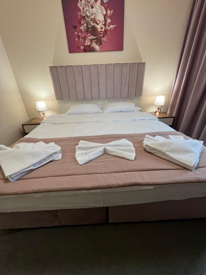 Floral Boutique Hotel Pleven Exterior photo