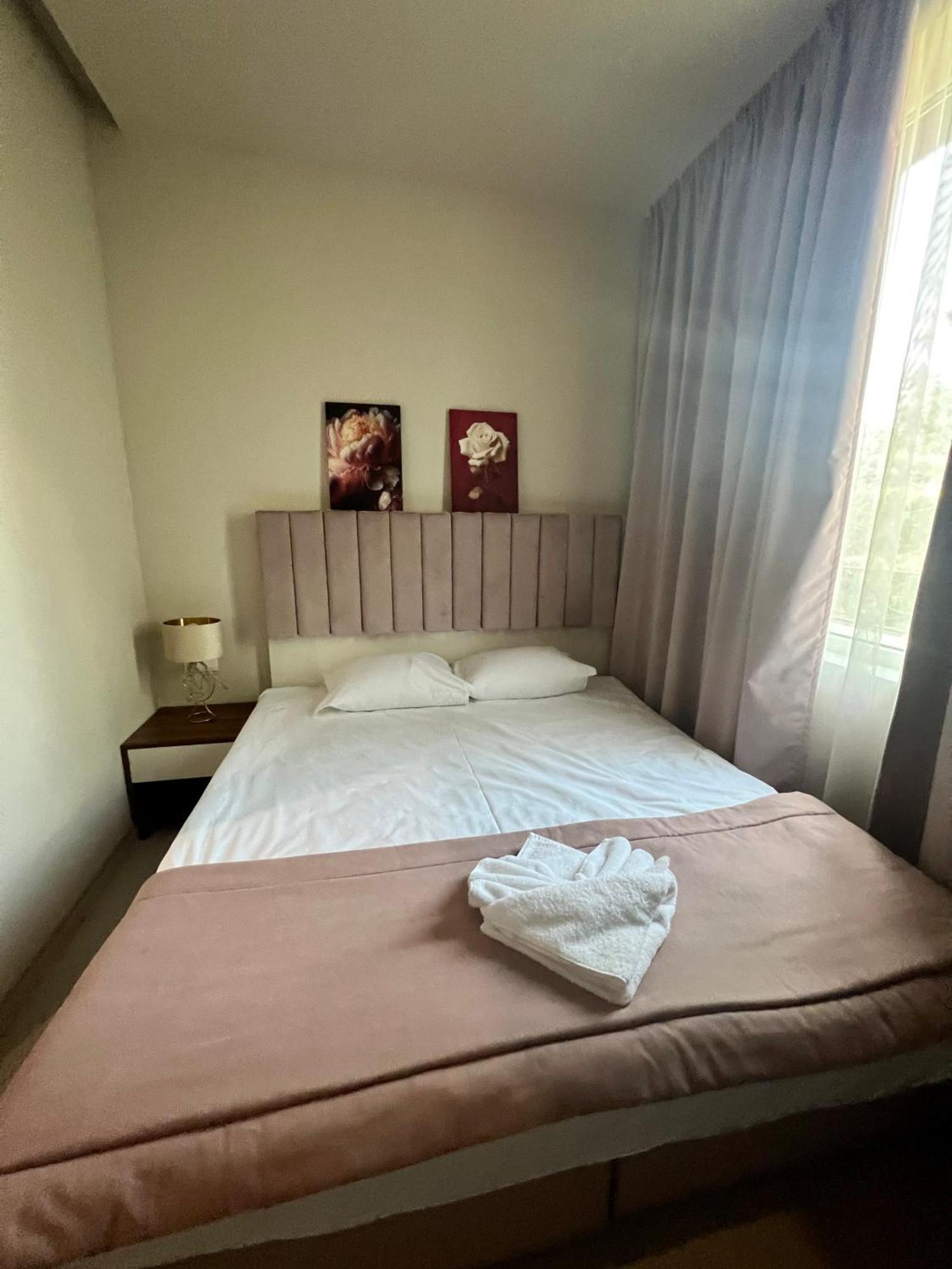 Floral Boutique Hotel Pleven Exterior photo