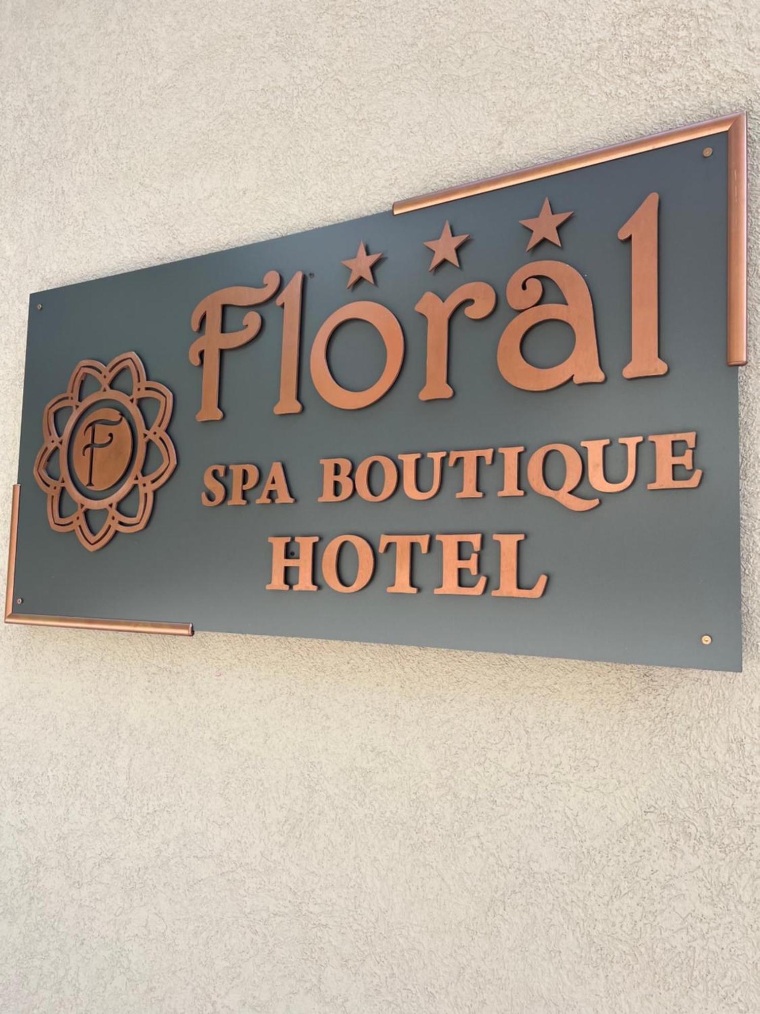 Floral Boutique Hotel Pleven Exterior photo
